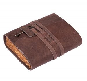 Handmade Vintage Leather Diary - 20 x 15 cm (A5) - 200 Vintage Handmade Pages - Antique Key Closure - Blackberry Color - Image 2