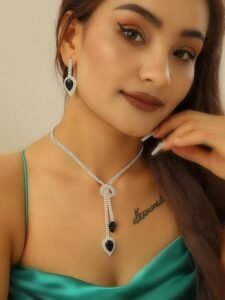Stylish Fancy Sparkling Crystal Diamond Necklace Jewellery Set for Women - Image 2