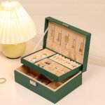 Wardrobe Jewellery Organiser Leather Storage Box with Lock & Key Double Layer Jewelery Box for Gold Chain, Rings, Earrings, Necklace, Green